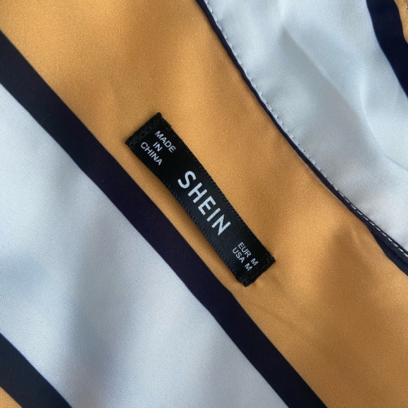 Shein Mens Vertical Stripped button down. - Picture 4 of 7